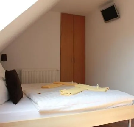 Hotel Lindenhof 3*