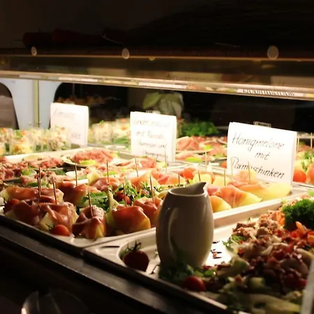 Lindenhof Hotel 3*